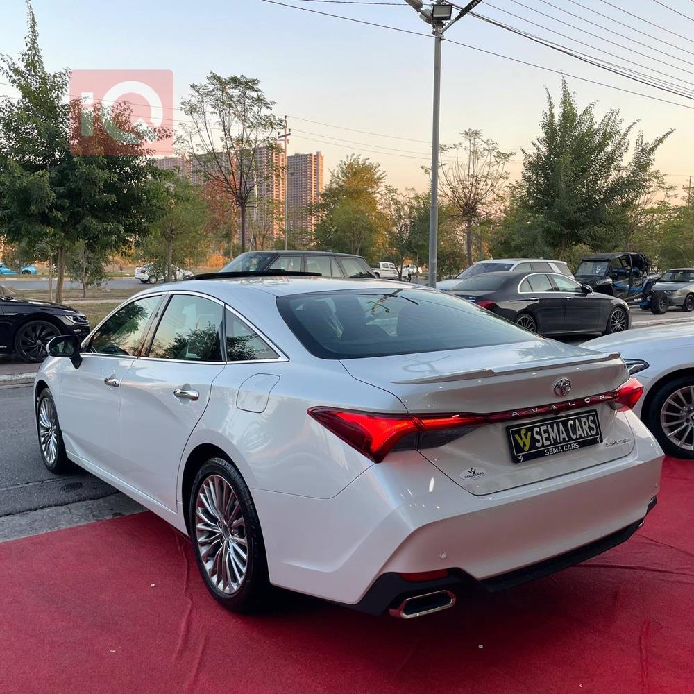 Toyota Avalon